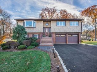 21 Addison Dr, Fairfield, NJ 07004