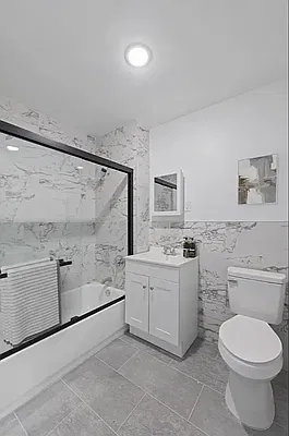 Bathroom, photo 1