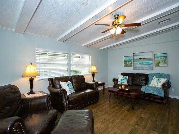 4th image of 906 Bougainvillea Cir