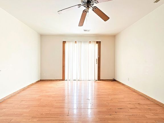 3rd image of 21653 Cynthia Ave