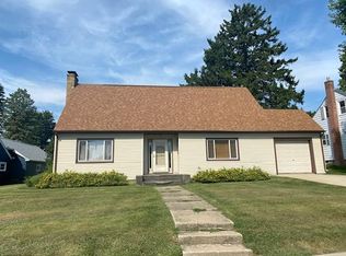 122 3rd Ave SE, Spring Grove, MN 55974