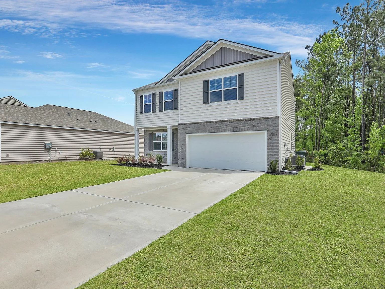 4 bed, 2.5 bath, 2168 sqft, $2,700 — Photo 4