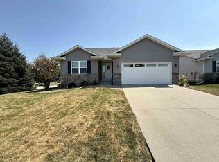 1864 Mackinaw Dr, Iowa City, IA 52245