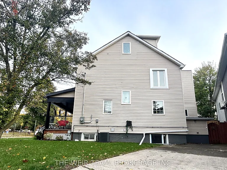 31 Heyworth Cres #LOWER — Photo 10