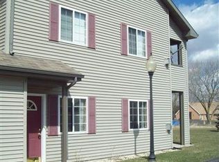 107 Waverly Dr, Cambridge, WI 53523