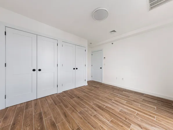 32-24 Steinway Street image 10 of 14