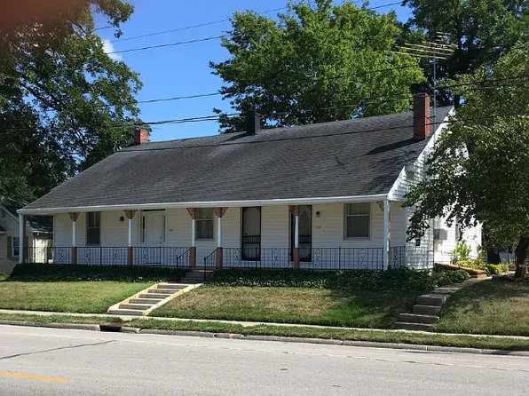 718 E Market St, Red Bud, IL 62278