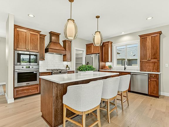 3rd image of 4440 Cassidy Ridge Dr NE