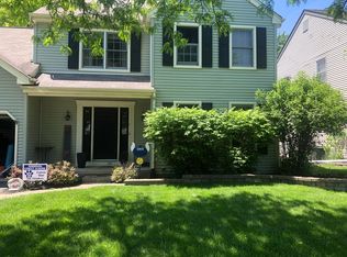 746 Lancaster Ln, Geneva, IL 60134