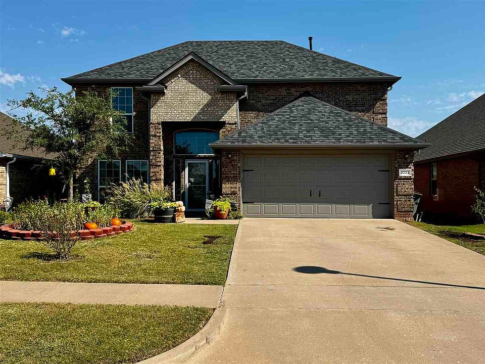 1st image of 2222 SW Oxford Dr