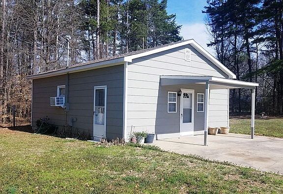 2nd image of 135 Stiles Dr