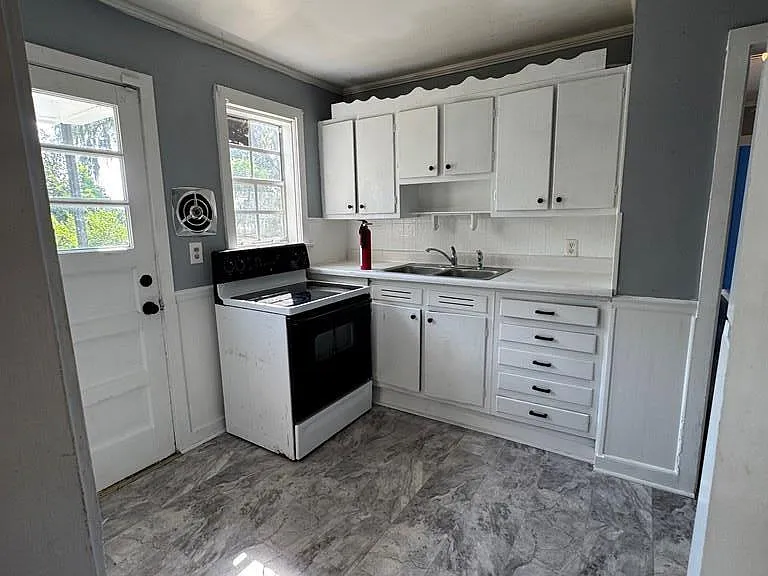 6 Sherwood Dr — Photo 5