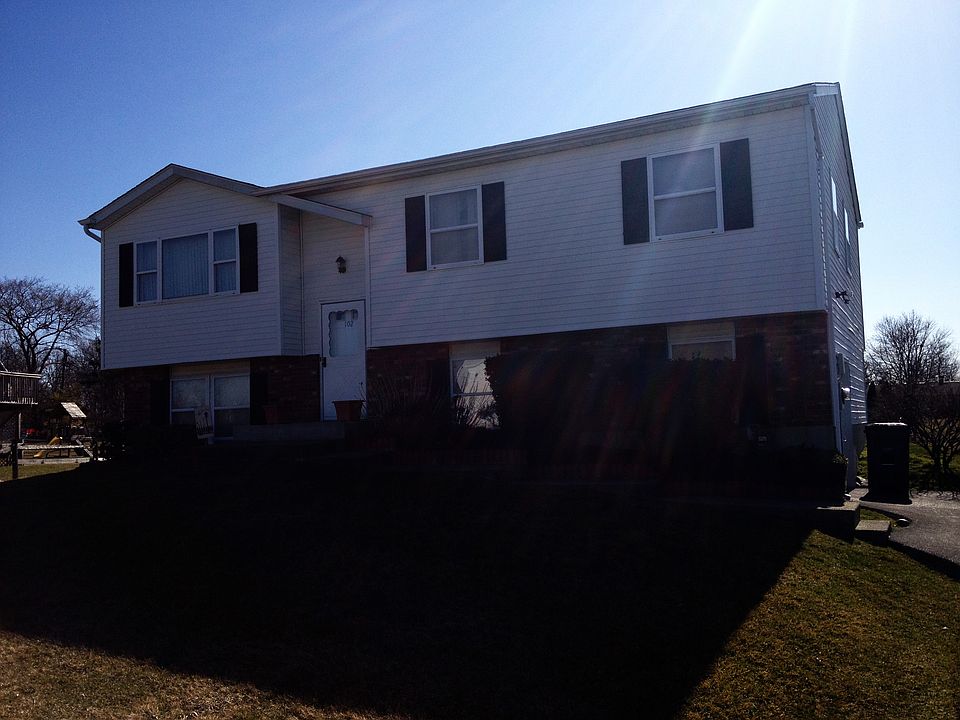 1st image of 102 Heather Cir