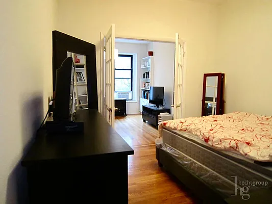 Rented by Hecht Group | media 13