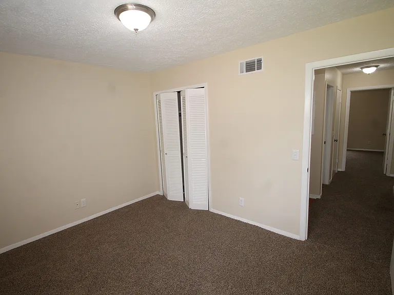 425 Tibet Ave #G — Photo 11