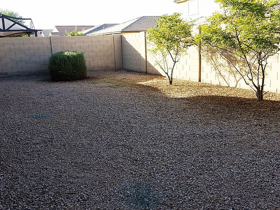 4th image of 44356 W Caven Dr