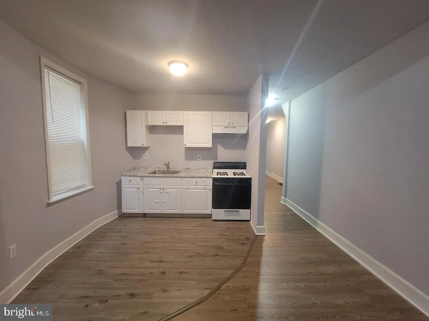 2 bed, 1.0 bath, 1500 sqft, $1,375 — Photo 2