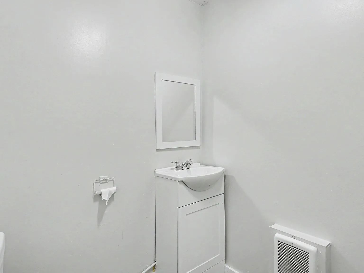 2 bed, 3064 sqft, $1,950 — Photo 3