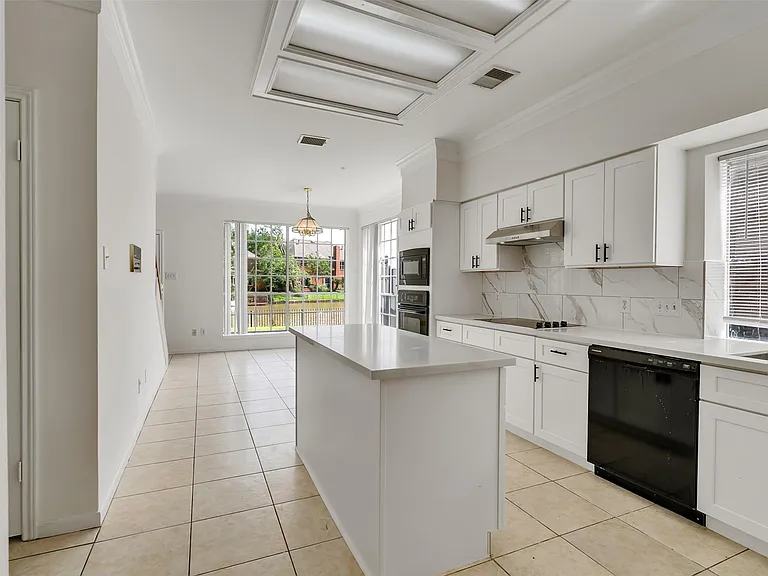 1127 Gloria Ct — Photo 25