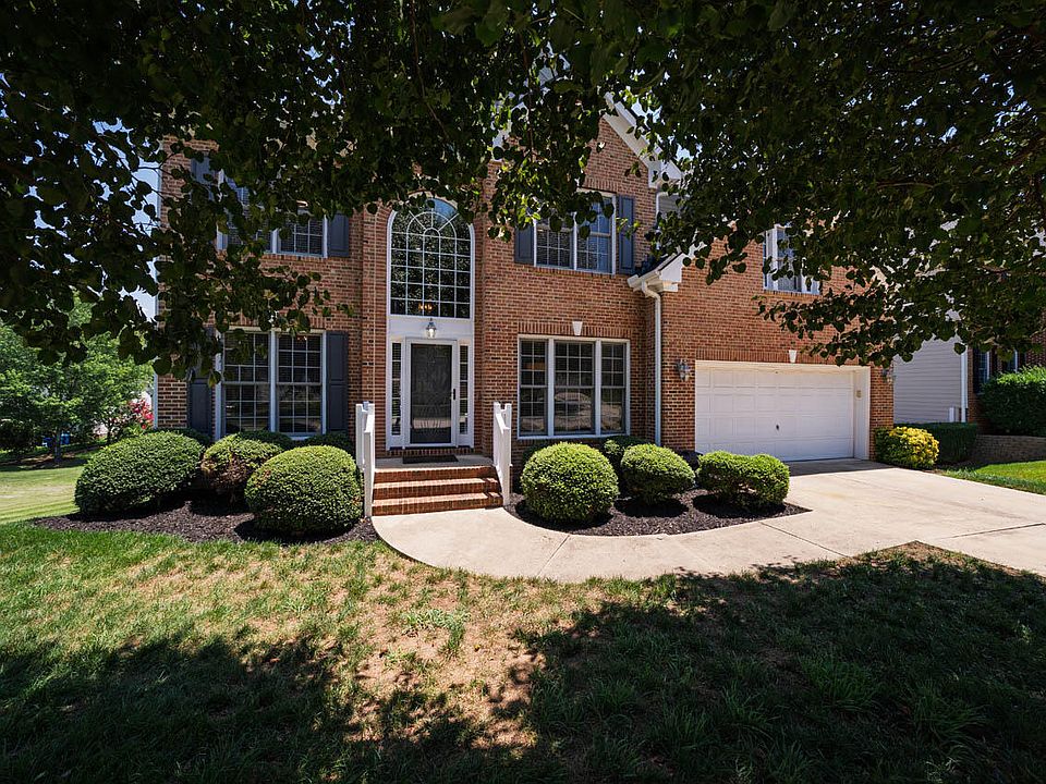 1st image of 610 Basil Dr
