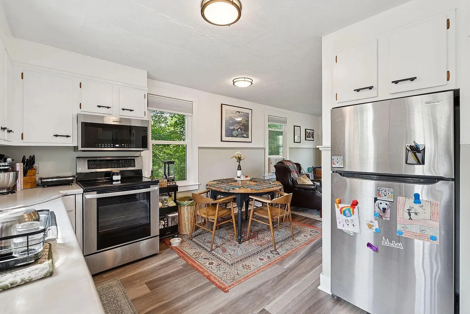 3 bed, 1.5 bath, 1375 sqft, $2,650 — Photo 4