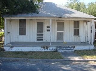 613 E Garfield St, Del Rio, TX 78840