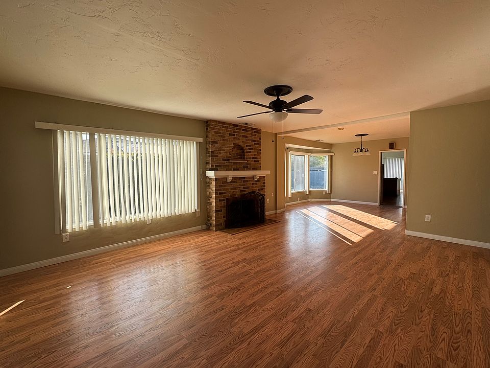 1st image of 2984 Buena Vista Ave