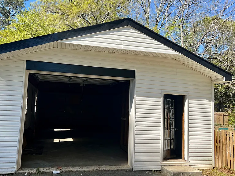 755 Trout St NE — Photo 8