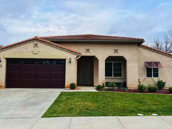 31819 McCartney Dr, Winchester, CA 92596