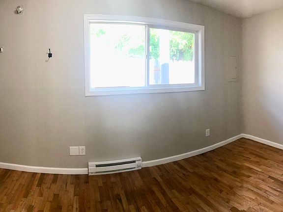 2nd image of 207 1st Ave NW