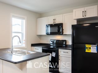 7812G Yorke Rd NW #GS, Edmonton, AB T5G2R6