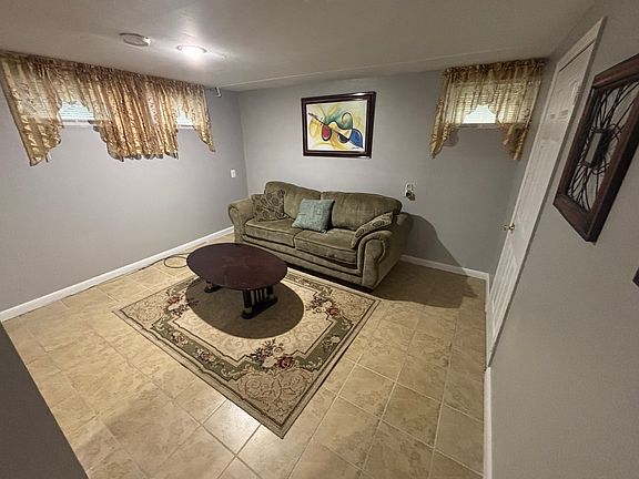 Living Room - view 2