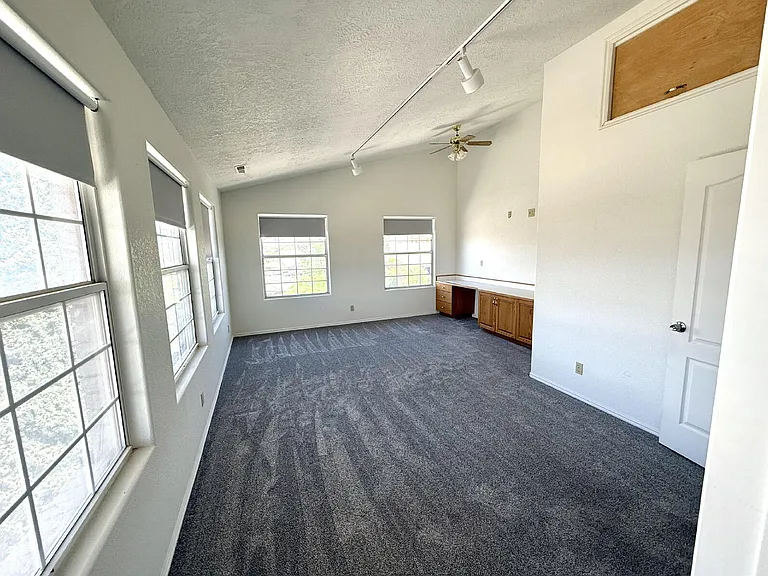 2506 W Grandview Dr — Photo 10