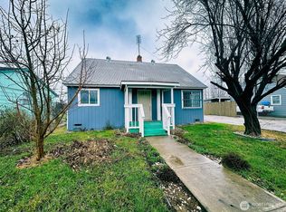 712 S 10th Street, Sunnyside, WA 98944