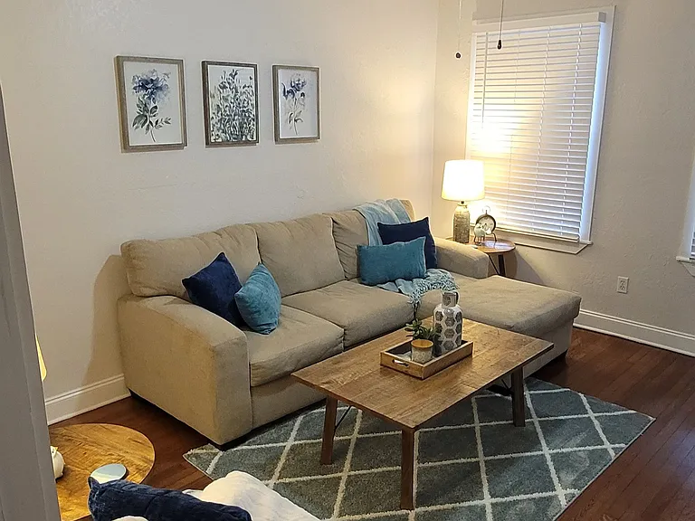 407B S Melville Ave #12 — Photo 1