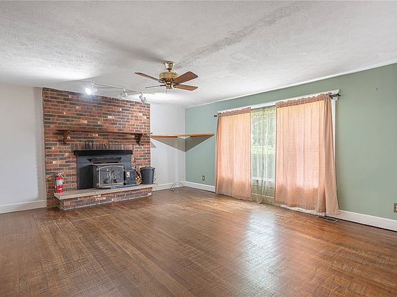 3rd image of 4386 Kite Rd
