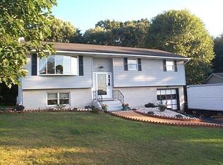 71 Knox St, Hanover Township, PA 18706