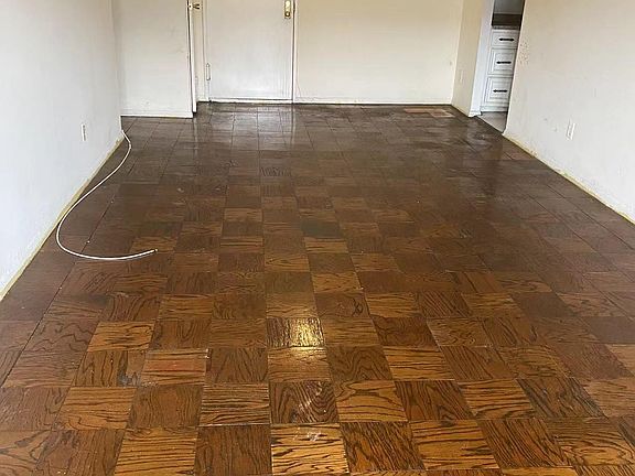 3rd image of 3825 Parsons Blvd APT 2B