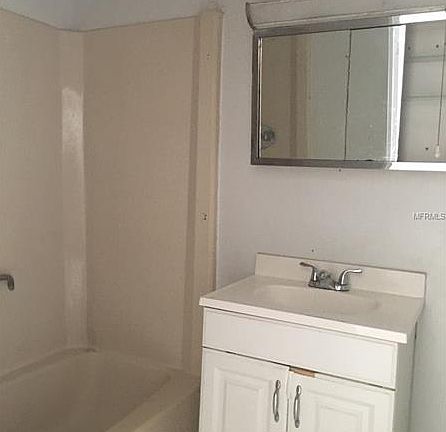 5th image of 10002 Altman St