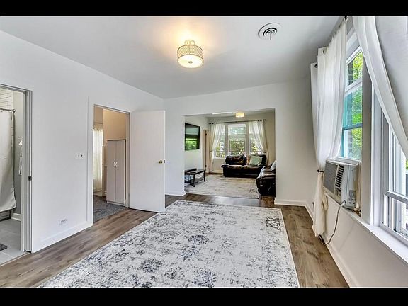3rd image of 4738 N Lavergne Ave #2