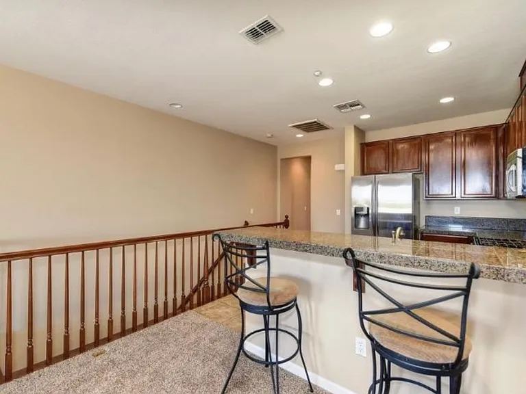 1506 Hudson Cir — Photo 6