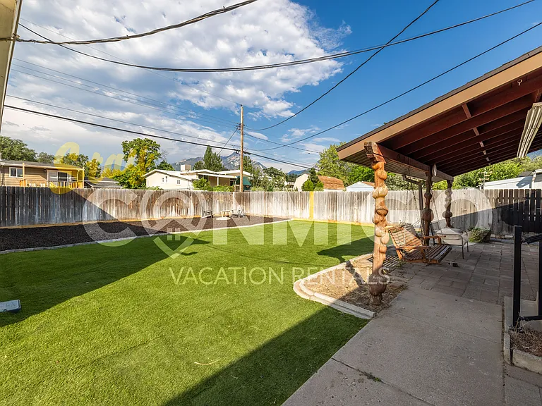 1041 E Platinum Way #1 — Photo 35