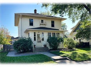 37 7th Ave, Hopkins, MN 55343