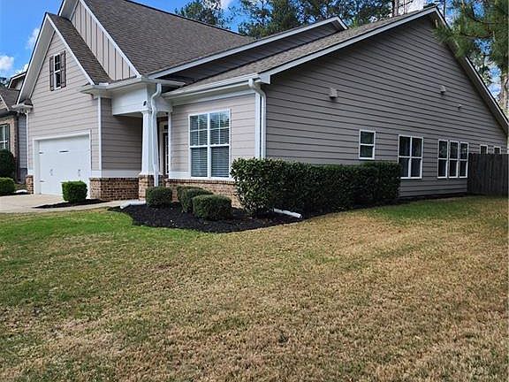 3rd image of 1072 Creekhead Dr