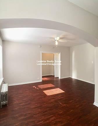 2nd image of 1429 W Lunt Ave APT 204