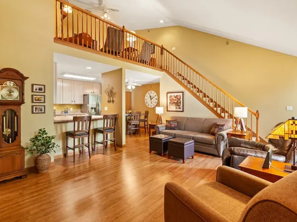 4731 S Hunter LANE, New Berlin, WI 53151
