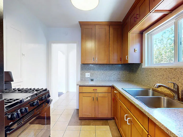 1400 N Dominion Ave — Photo 16