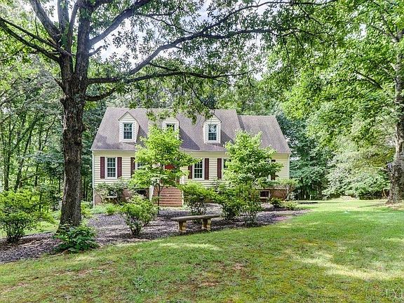 2nd image of 43 Federal Hill Dr