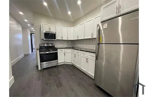 182 Ocean Ave Photo 1