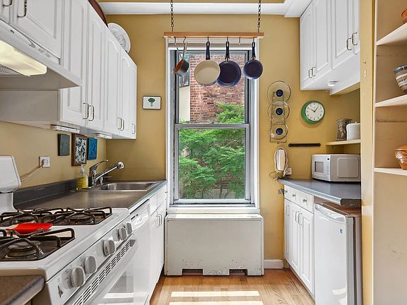 5th image of 175 W 13th St APT 1A